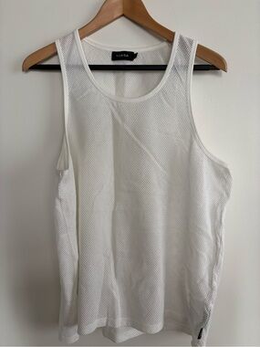 Men’s YIASA White Mesh Tank Top (L) excellent condition -worn 1X